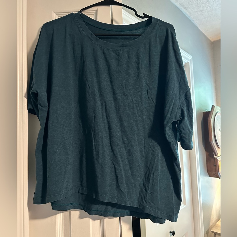 Lululemon t-shirt